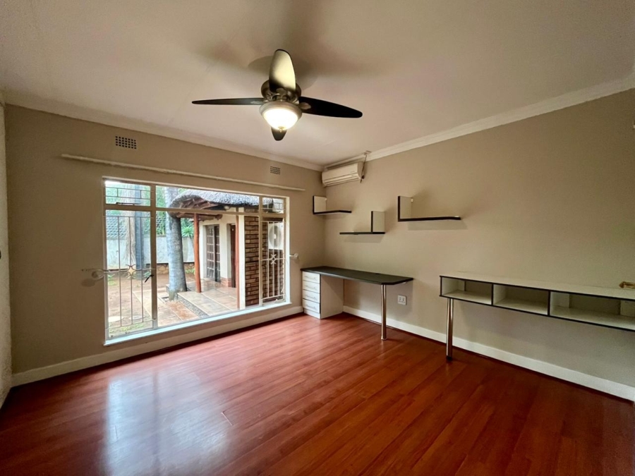 5 Bedroom Property for Sale in Safari Gardens North West